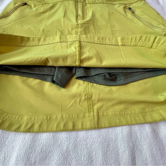 Title Nine Rogue Skort 5" Chartreuse Green/Yellow Nimblene Women’s size 8 - Picture 7 of 11